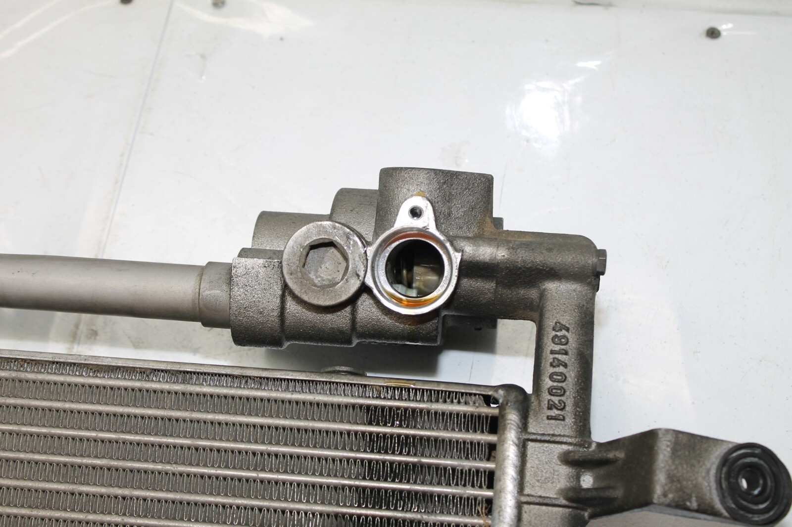 15-20 LAMBORGHINI HURACAN ENGINE MOTOR OIL COOLER ASSEMBLY LH DRIVER 420115201