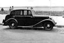 Uqq-42 Vintage Daimler Motor Car At The Seaside. Photo