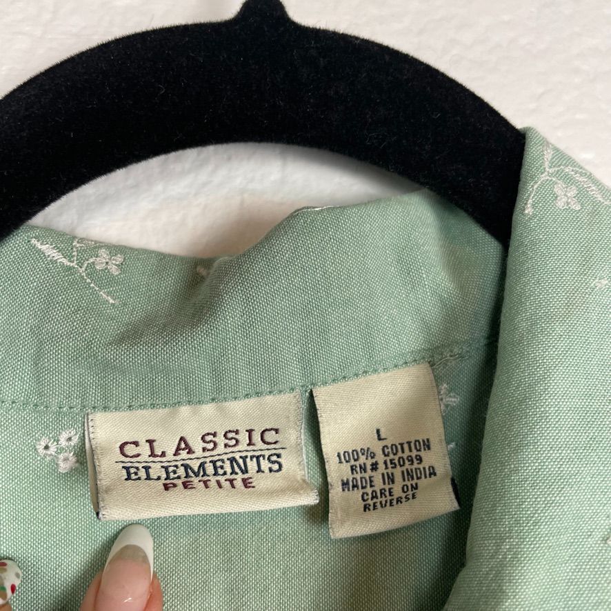 Classic Elements Button Up Blouse Floral Embroide… - image 4