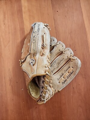 Size 11 MONTGOMERY WARD prohinge Baseball Glove  Fits Left Hand Decent Shape