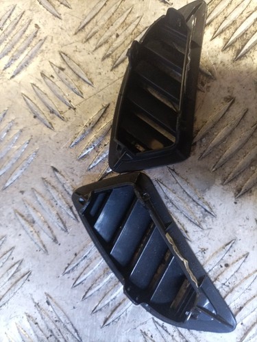 VAUXHALL INSIGNIA 2008-2017 SET OF TOP DASHBOARD AIR VENTS X2 13279238 - Picture 6 of 8