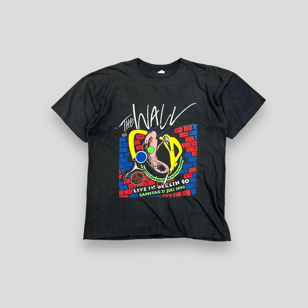 Vintage 90s The Wall Pink Floyd Live In Berlin Graphic T Shirt