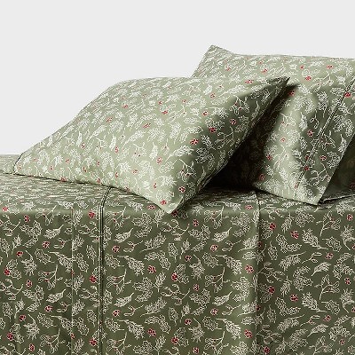 400 Thread Count Performance Holiday Sheet Set - Threshold