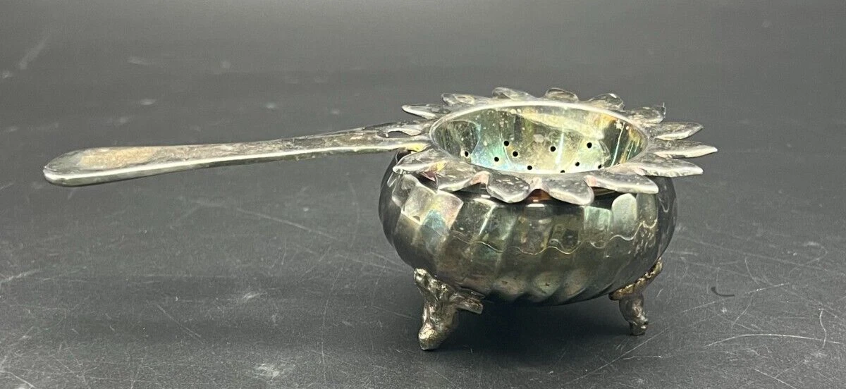 Two Piece Silverplate Loose Leaf Footed Tea Infuser-Made in India
Opens in a new window or tab