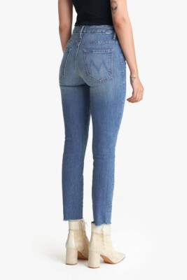 NWT Mother Denim High Waisted Looker Ankle Fray in Wander
