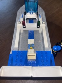 LEGO 4 Juniors: Turbo-Charged Police Boat (4669) Incomplete. 2 Minifigs