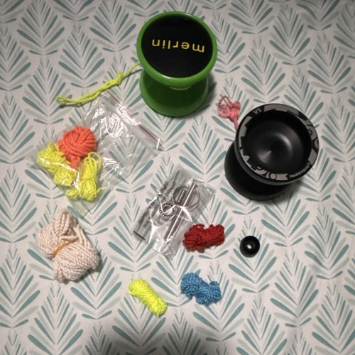 This Is A Yoyo Set Foot For Beginners Or If You We’re Just Wanting A Cheaperyoyo