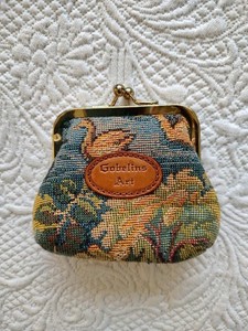 Tapestry Kiss Lock Coin Purse ~ Gobelins Art ~ 2 Compartments