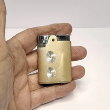 Vintage 1969 Ronson Varaflame Princess Lighter READ