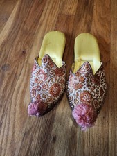 PREOWNED CURLED TOE PUNJABI JUTTI LADIES KHUSSA FLAT SHOE GOLD POMPOM Size 5