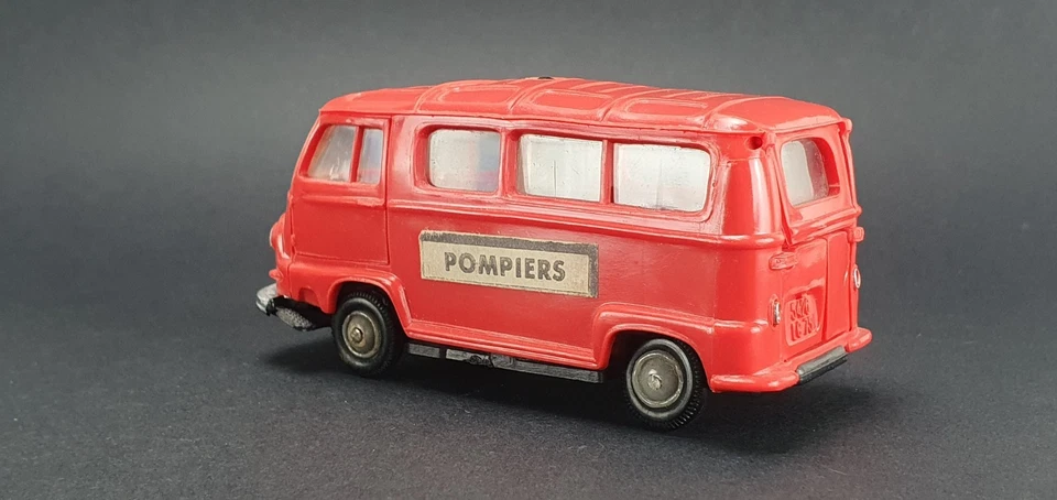 ANCIEN NOREV # 94 - RENAULT ESTAFETTE POMPIERS CLIGNOTANTE - PLASTIQUE - Photo 4/4
