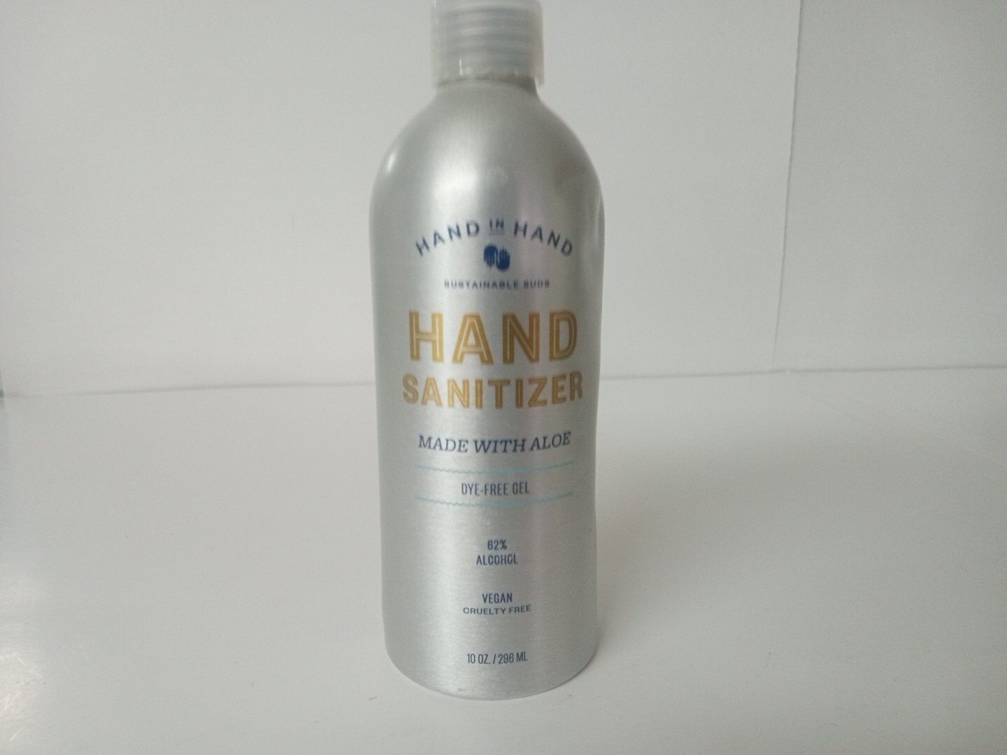 QTY:1 NEW 10 oz Hand in Hand, Hand Santizer W/ Aloe & Dye Free Gel Vegan