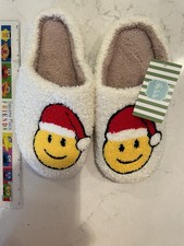 Women  s Christmas Slippers from She La La.