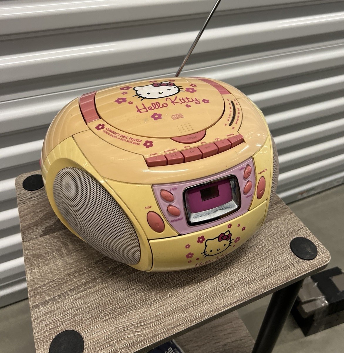 Vintage Hello Kitty CD Boombox Cassette Player AM/FM Radio KT2028A