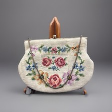 Vintage Floral Needlepoint Tapestry Purse   Gold Frame, Chain Strap, Kiss-Lock