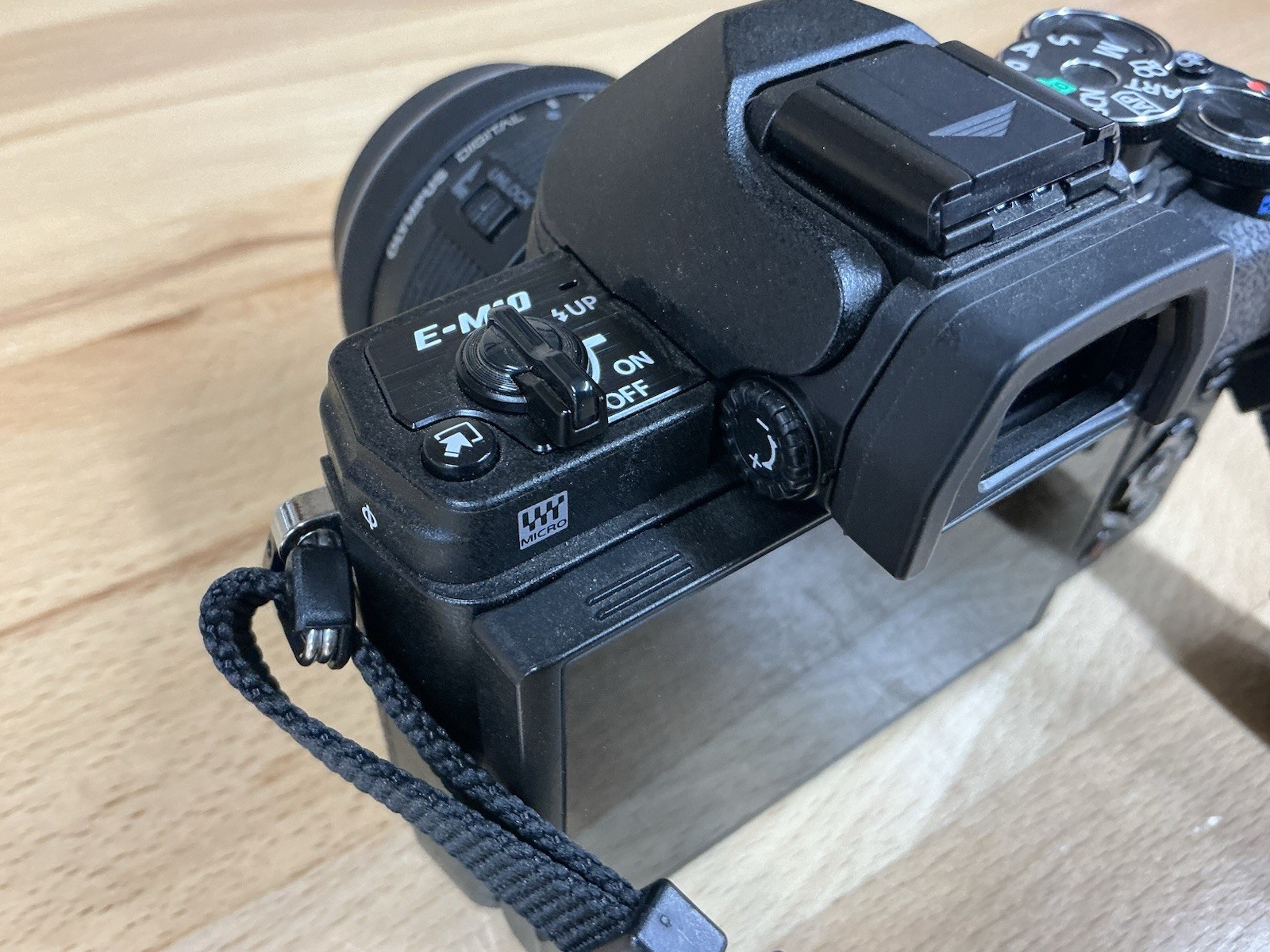 Olympus OM-D E-M10 Mark IV Camera 20.3MP Micro FT Body w/ Lens 673 Shutter Count