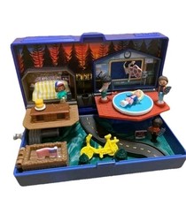 Polly Pocket Collector Stranger Things Compact Playset Special Edition Mattel