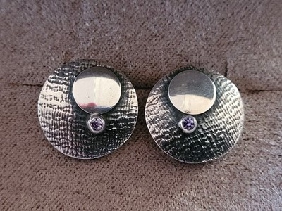 Silberorstecker Durchmesser 1,5cm mit einem Tansanitstein