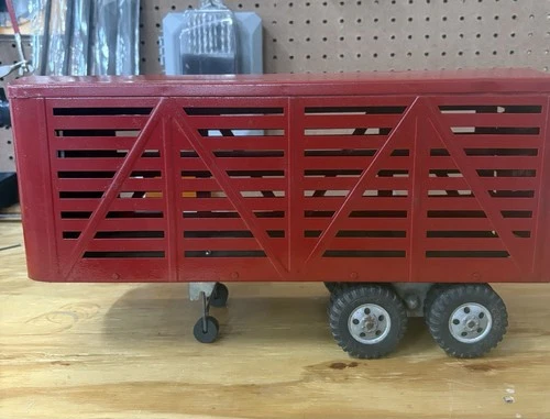 Vtg 1950s Tonka Livestock Semi Truck Cattle Trailer Red Pressed Steel Toy
