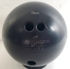 High Skore 300 Black Bowling Ball 13 lb 13 oz CK973 Dave