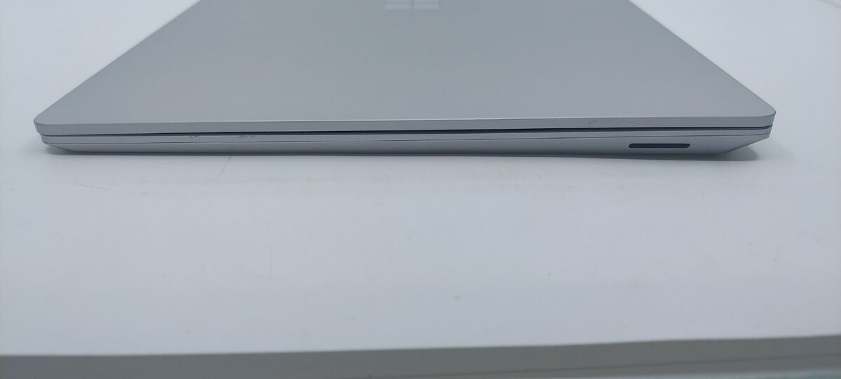 Microsoft Surface Laptop 4 Model 1953 256GB SSD, 8GB RAM Microsoft Surface Laptop 4 Model 1953 256GB SSD, 8GB RAM
