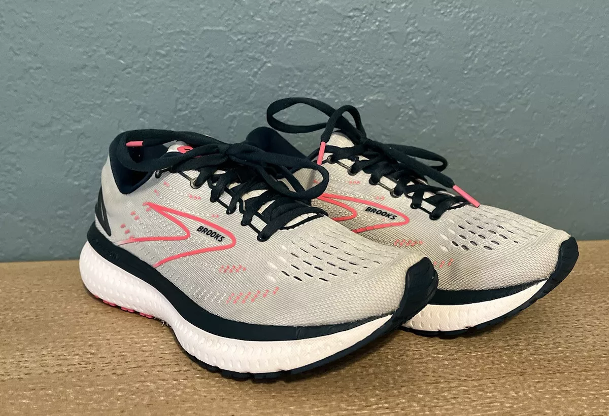 Brooks Glycerin 19 Womens 7.5 Running shoe Pink, Light Blue, and Navy Color