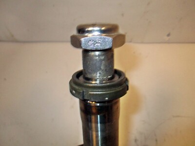 KAWASAKI ZX750 LOWER STEERING STEM FORK HOLDER 44037-1340 ZX 750