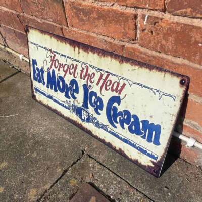 Vintage Blechschild Distressed Effekt Vergiss die Hitze Essen mehr Eis