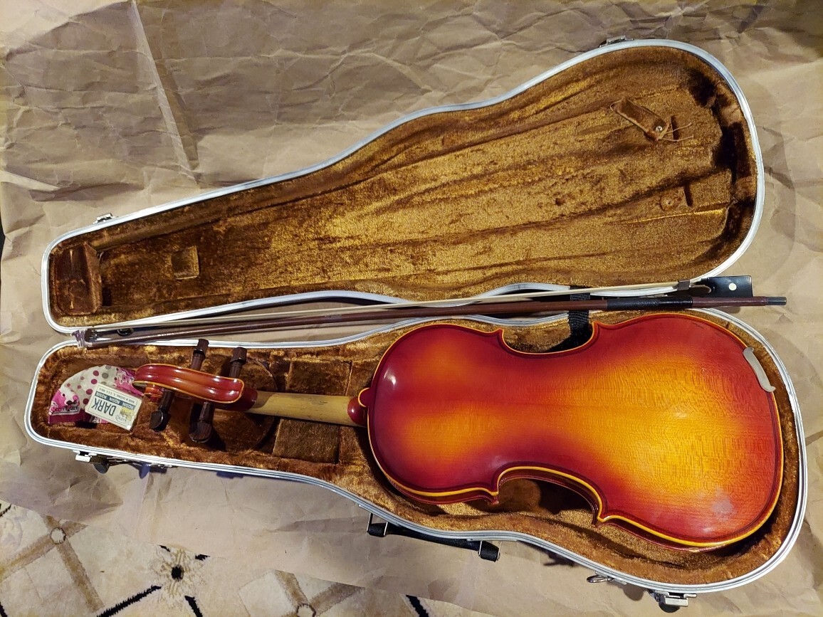 E.R. Pfretzschner バイオリン　4/4 1979年製 E.R. Pfretzschner Model A211 4/4 Violin 1978 | Reverb