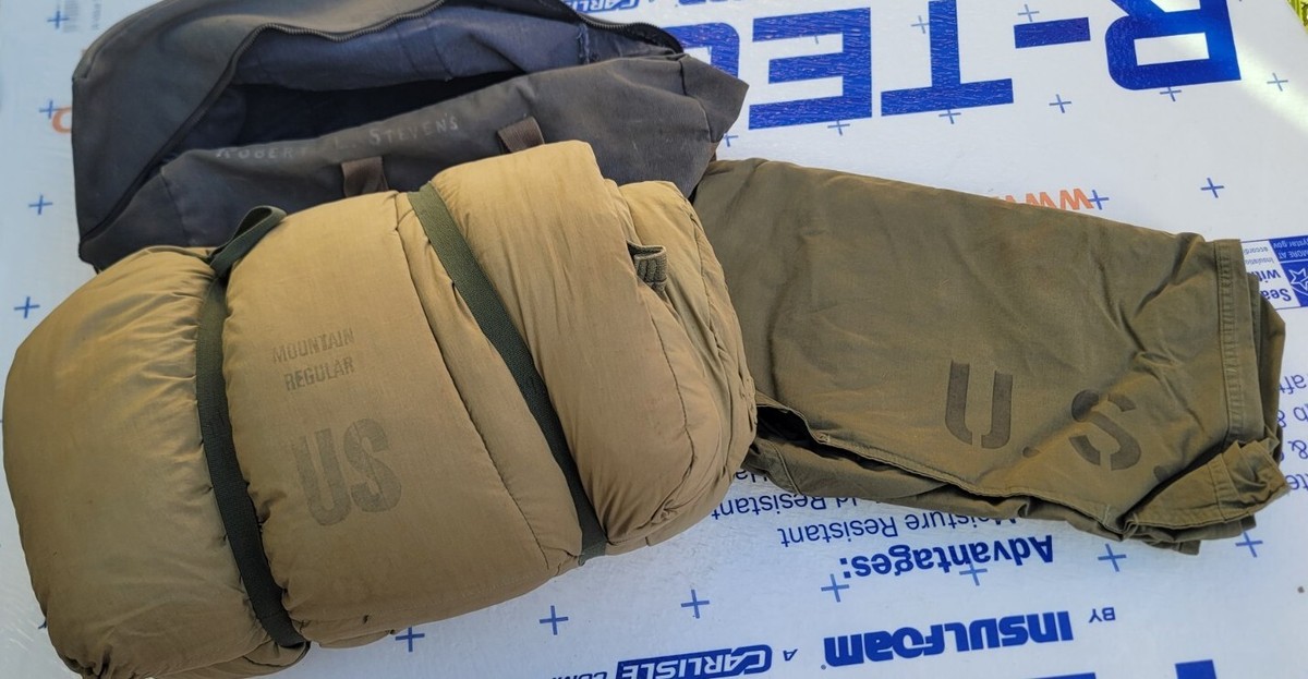 50s 米軍実物 SLEEPING BAG MOUNTAIN M–1949 羽毛 50s 米軍実物 SLEEPING BAG MOUNTAIN M–1949 羽毛