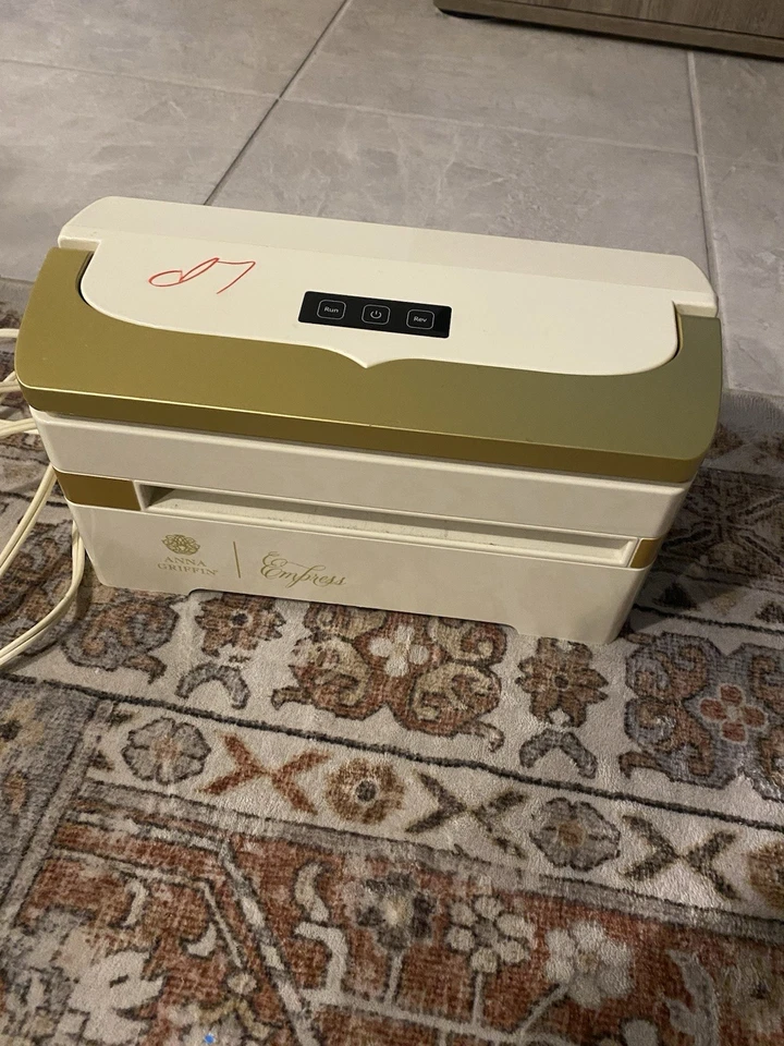 Máquina troqueladora Anna Griffin Empress álbum de recortes AG-722H leer Foto 4 de 4