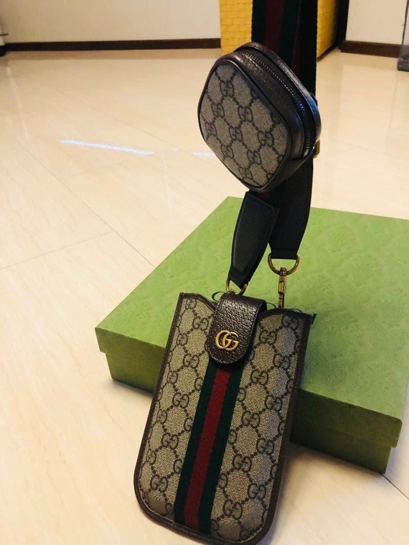 GUCCI Smartphone Shoulder Case Gift Present 0822b — image 9