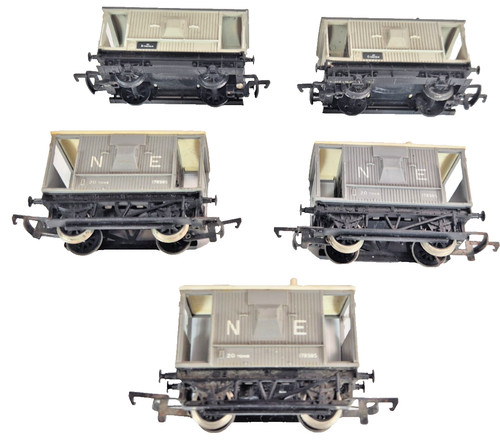 Schwader von 5 Hornby Mainline R215 37142 Spurweite OO NE grau 20 Tonnen Bremswagen ohne Verpackung. | Condition: Used