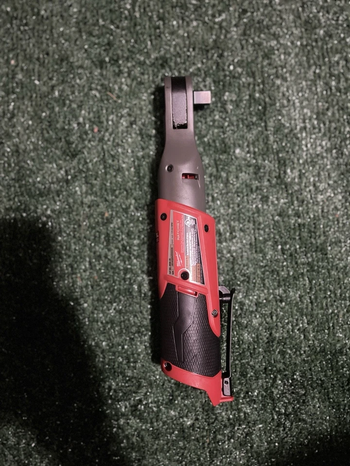 Trinquete Milwaukee 2557-20 M12 COMBUSTIBLE 1/2" (solo herramienta) Foto 3 de 4