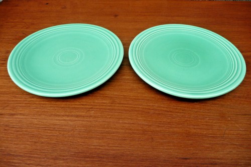 Vintage GREEN Fiestaware 2 Cup Saucer Sets Ring Handle & Two 6" Plates HLC ~ USA - Picture 9 of 12