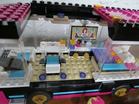 LEGO  Friends #41106 POP STAR TOUR BUS Livi Stephanie Mia 682 pieces Manuals