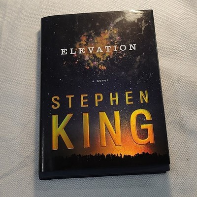 Stephen King Elevation 2018 Hardcover w/ Dust Jacket Scribner Fiction Novel