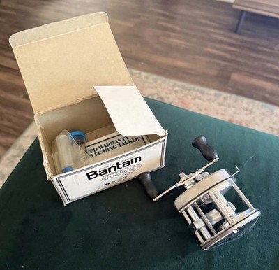 Shimano Bantam 400 Vintage Casting Fishing Reel with Original Box Collectible