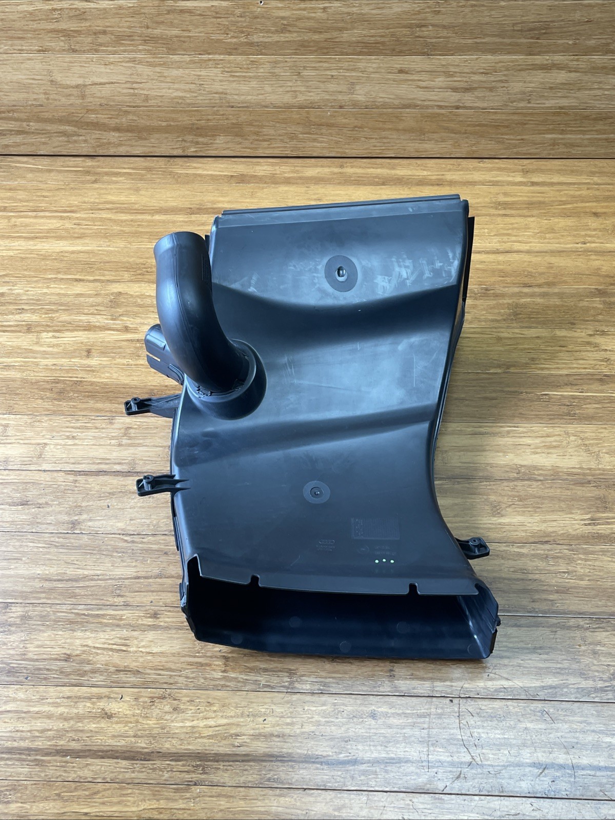2017-2022 Audi R8 4S Front Right Side Plus Spyder Air Guide Duct Bracket OEM