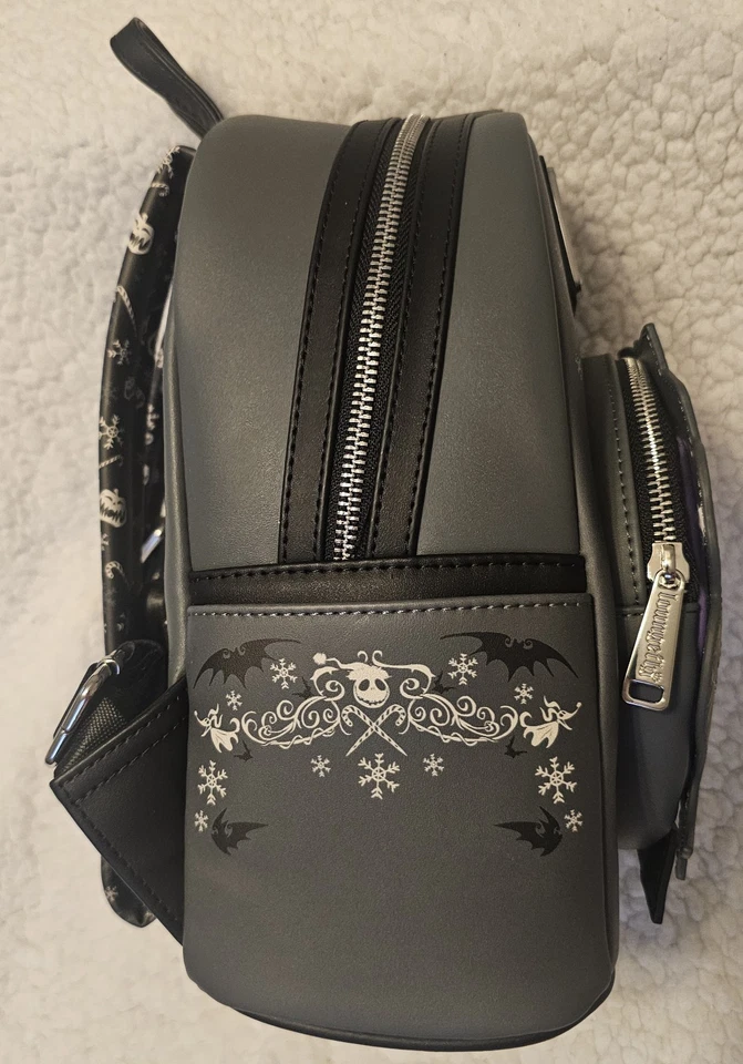 Mochila Loungefly Disney Pesadilla antes de Navidad Trineo Globo de Nieve Brillo Foto 3 de 4