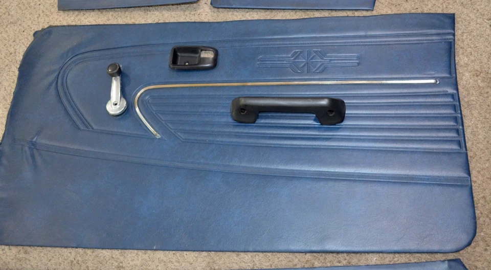 1976 1977 1978 DATSUN B210 DOOR PANELS ARMRESTS BLUE SET - Изображение 3 из 4