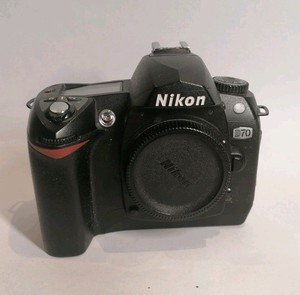 Nikon D70 6.1MP DSLR Camera. Body Only.