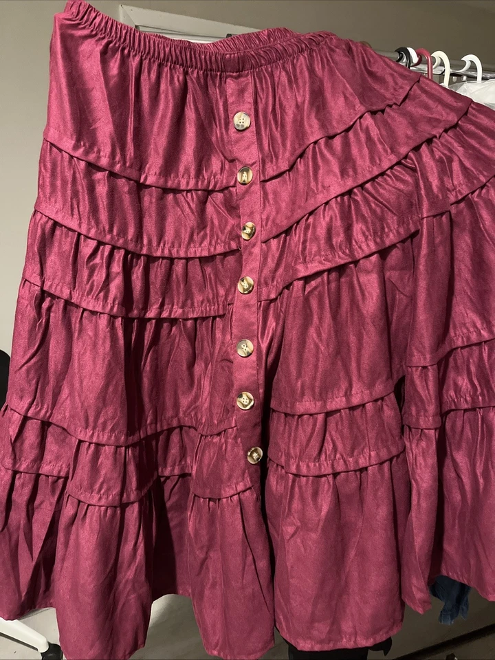 Falda de piel de topo talla grande Woman Within Foto 2 de 4