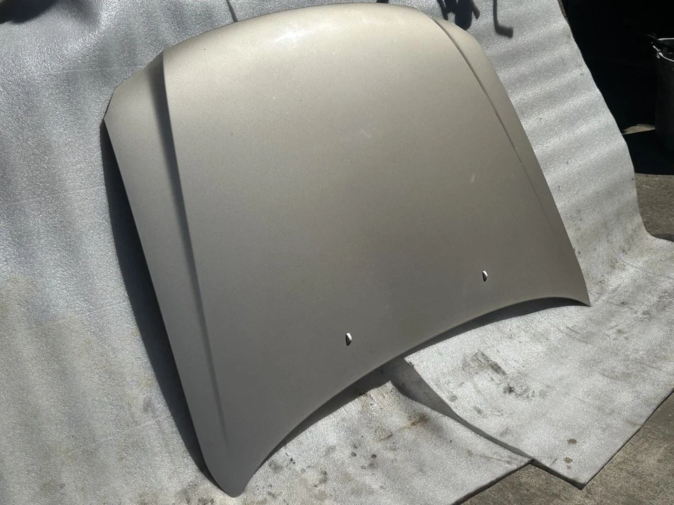 2004 TOYOTA AVALON HOOD PANEL 4Q2 DESERT SAND Foto 2 de 4