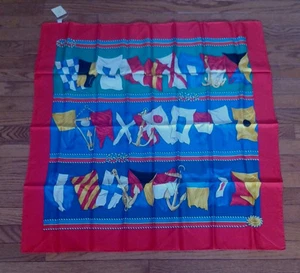 Foulard vintage Gucci drapeaux bateau nautique réf soie 33"x 33" neuf avec étiquette réf2012