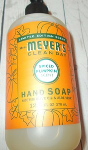 Mrs Meyer\'s Spiced Pumpkin Hand Soap 2025