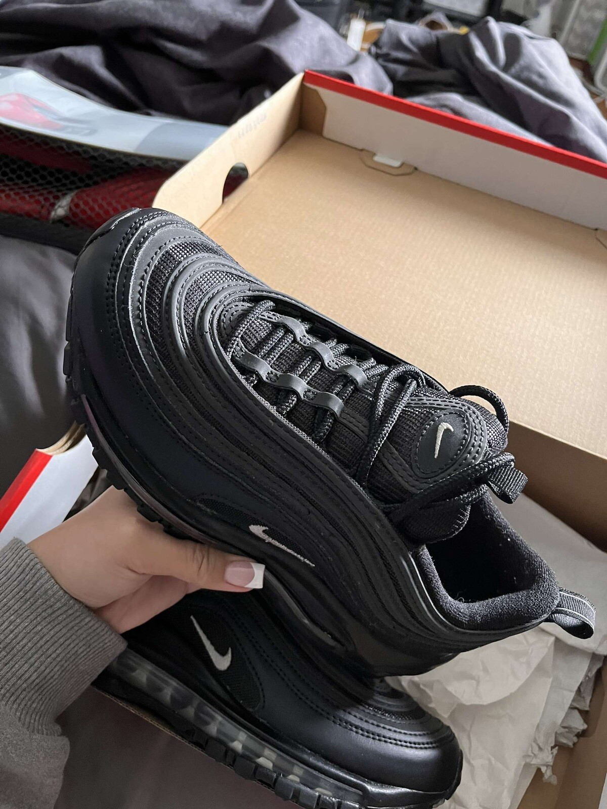 nikes women airmax 97 sneakers size 6