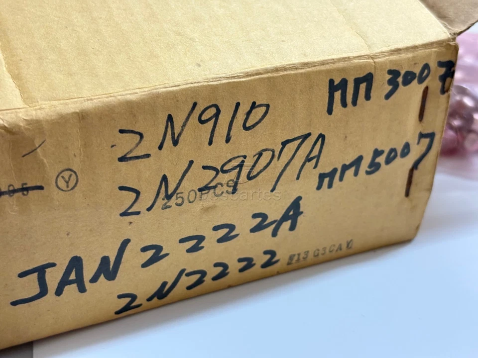 1pcs- MOTOROLA MM3007 2.5A 100V Small Signal Bipolar Transistor "Genuine" - Image 4 of 4