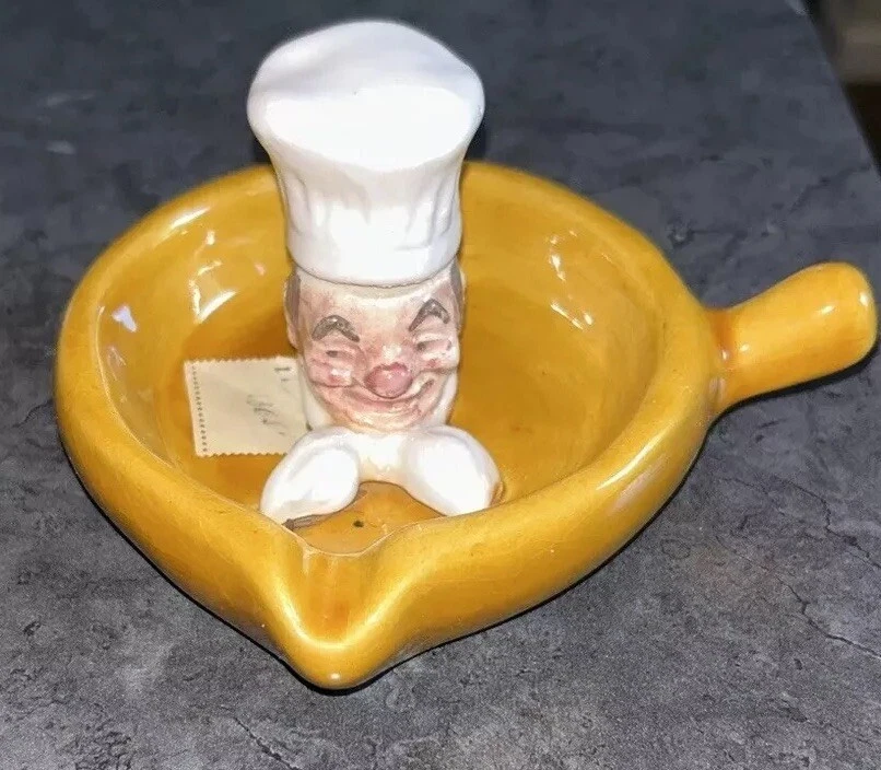 1 Rare Retro Lighter & Case PLUS 1 Novelty Ceramic Chef Ashtray W Lighter In Hat - Image 3 of 4