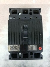 General Electric TED134100 100 Amp 480 Volt 3 Pole Circuit Breaker Damaged Label